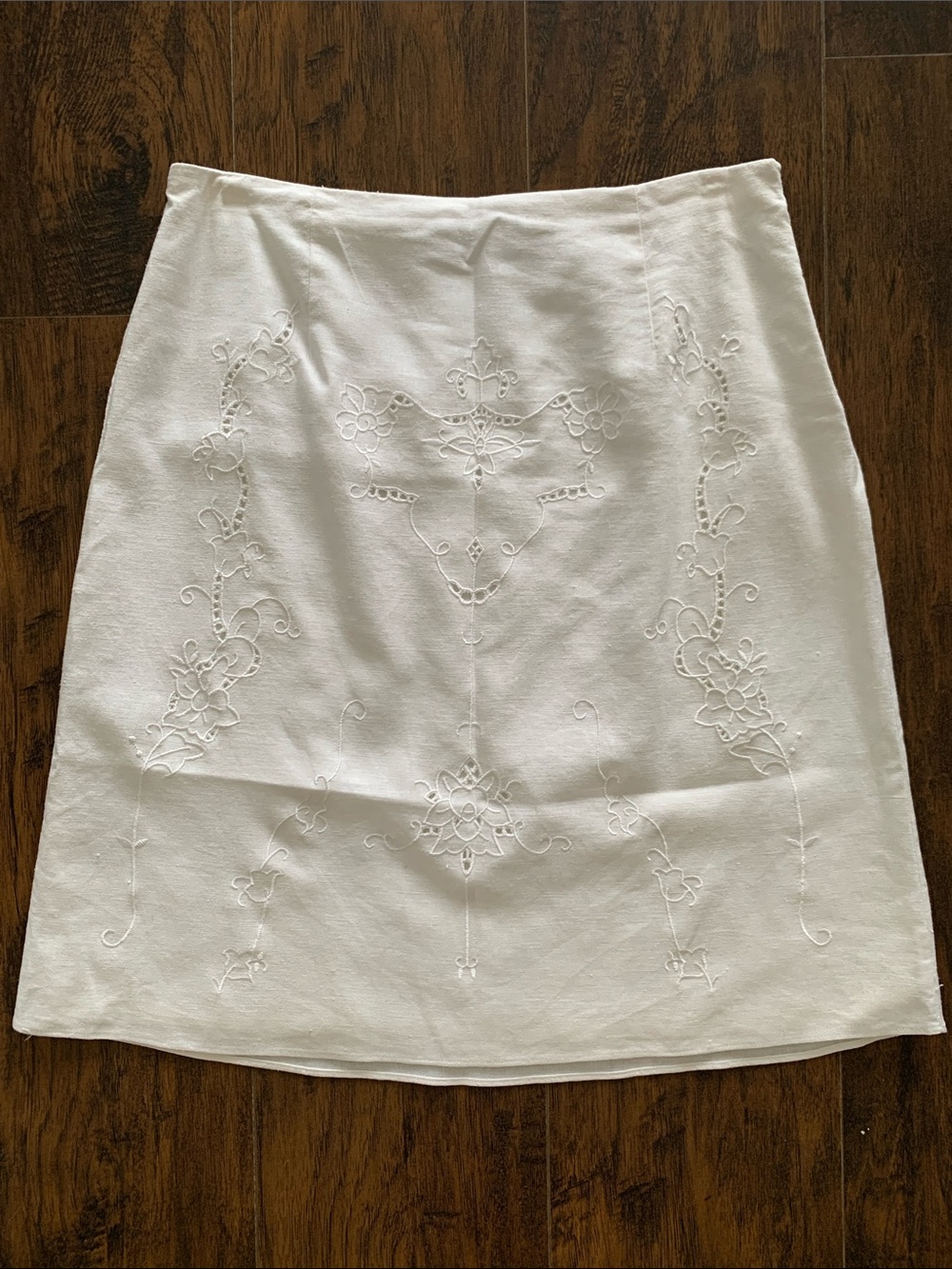 Richard Malcolm Petite White Embroidered Women’s Skirt